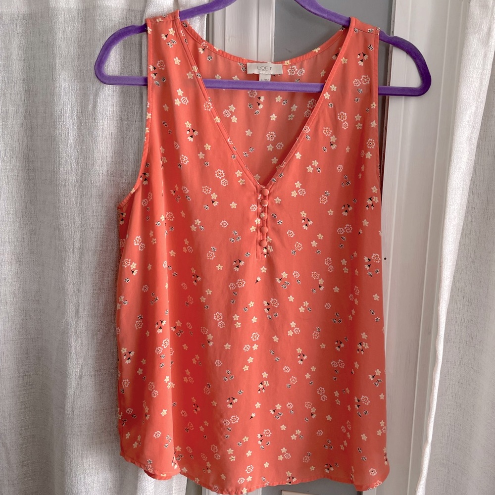 ✨LOFT✨floral sleeveless blouse